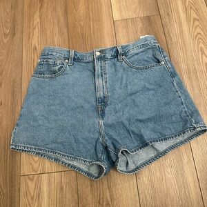 Levi’s shorts